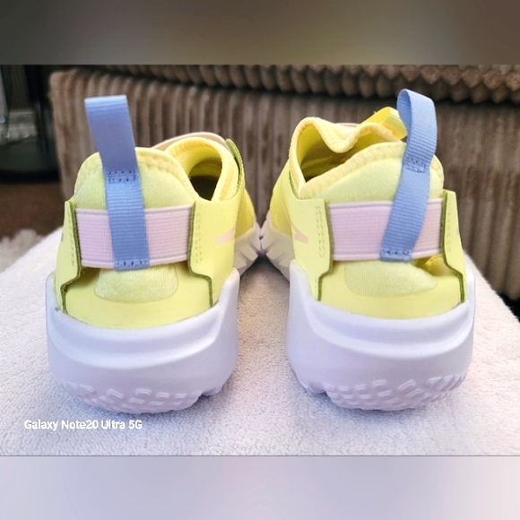 NEW IN BOX NIKE FLEX RUNNER 2 - Picture 7 of 13